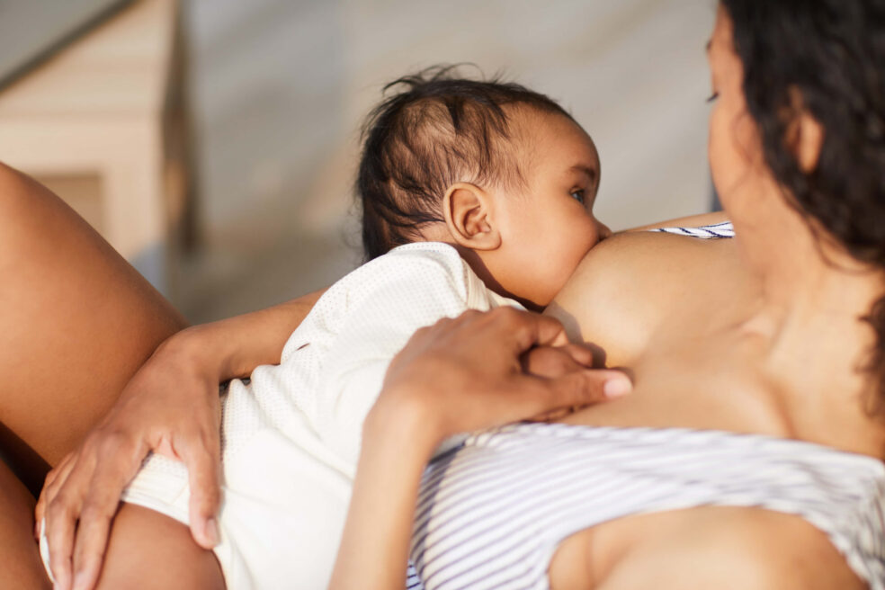 Jak sobie radzić na początku macierzyństwa